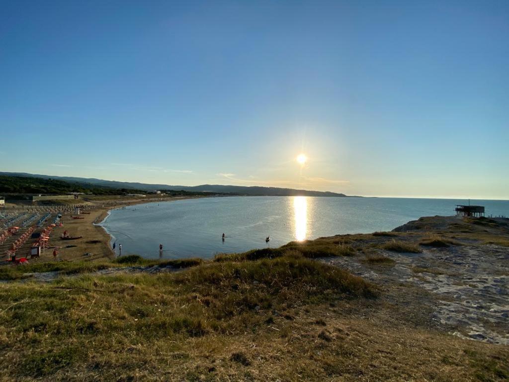 Appartamenti Le Porte Del Gargano Весте Екстериор снимка